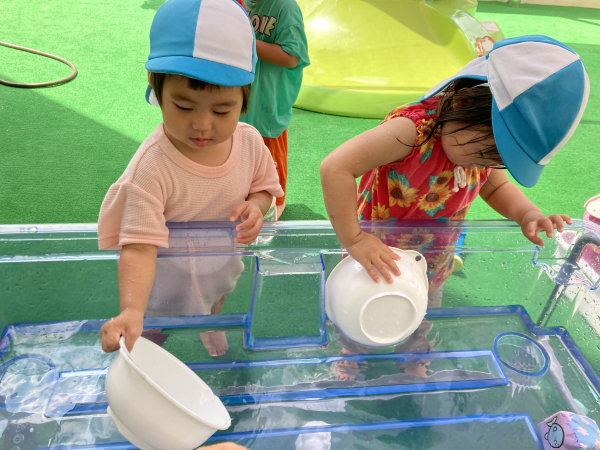 1歳児クラス 大好きな水遊び