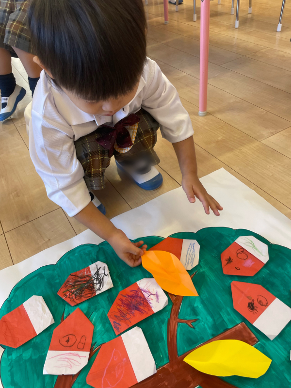 みんなでどんぐりの木をつくったよ！