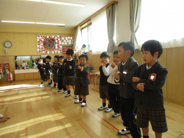 お友達に踊りを披露したよ！