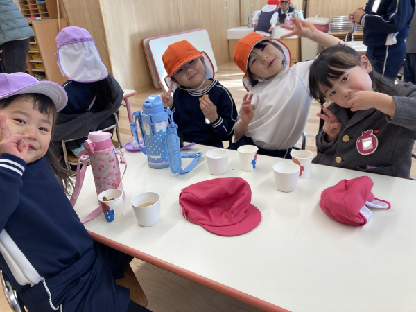 おひさまキッズ　節分のお菓子食べたよ！